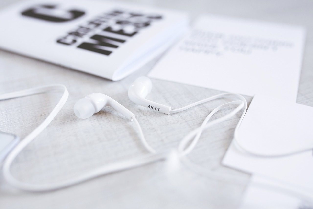 earphones, headphones, white